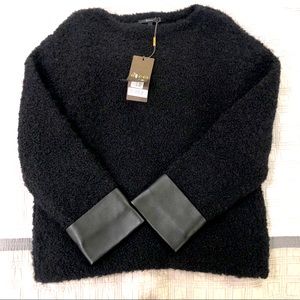 Gucci Boucle black sweater